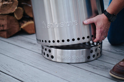 Solo Stove Ranger 2.0 + Standfuß, Feuerstelle, Feuerschale für Terrasse, Garten & Unterwegs, Feuertonne mit wenig Rauchentwicklung, Herausnehmbare Auffangschale, Edelstahl, Maße 38x32 cm, 6,8 kg - Efeuria, die Gartenhecken aus Efeu